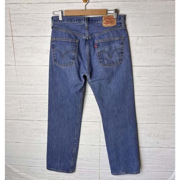 Levis Jeans Mens Size 32 X 30 Blue 501 Button Fly Medium Wash 100% Cotton - Picture 12 of 16